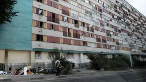 Apartment complex in the Clichy-sous-Bois banlieue, from an article about urban renewal projects on franceinfo.fr.